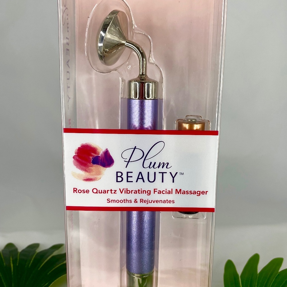 Clio Beauty Rose Quartz Vibrating Facial Massager